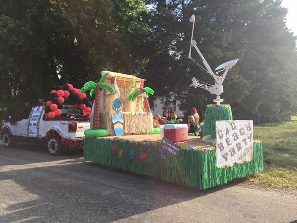a different beach party themed float which also had the schlinger mounted. no people in this photo.